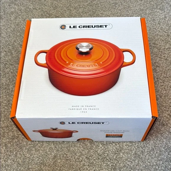 Le Creuset Flame Cherise Red Cookware Dutch Oven - Picture 4 of 5